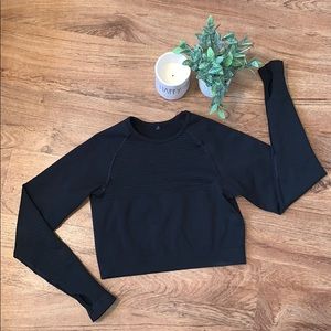 Alphalete Black Revival Long Sleeve Crop Top